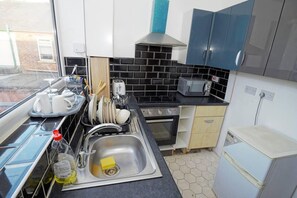 單棟房屋 | 私人廚房 | 雪櫃、微波爐、焗爐、爐具