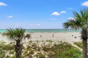 "Be ready for the perfect view and relax at the beach. We loved our stay." -Juliana V.