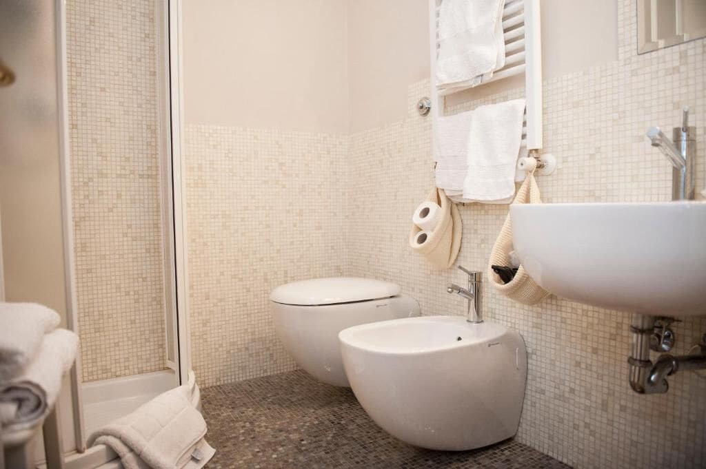 Singola Classic, non fumatori, bagno privato | Bagno | Asciugacapelli, asciugamani