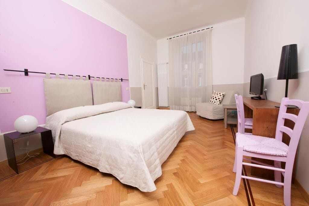 Suite monolocale, vista città | Lenzuola Frette, biancheria da letto di alta qualità