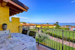 Appartamento, 2 camere da letto, accesso alla piscina, vista lago | Balcone