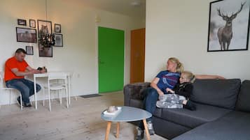 Family Apartment (4) | Living area | Smart TV