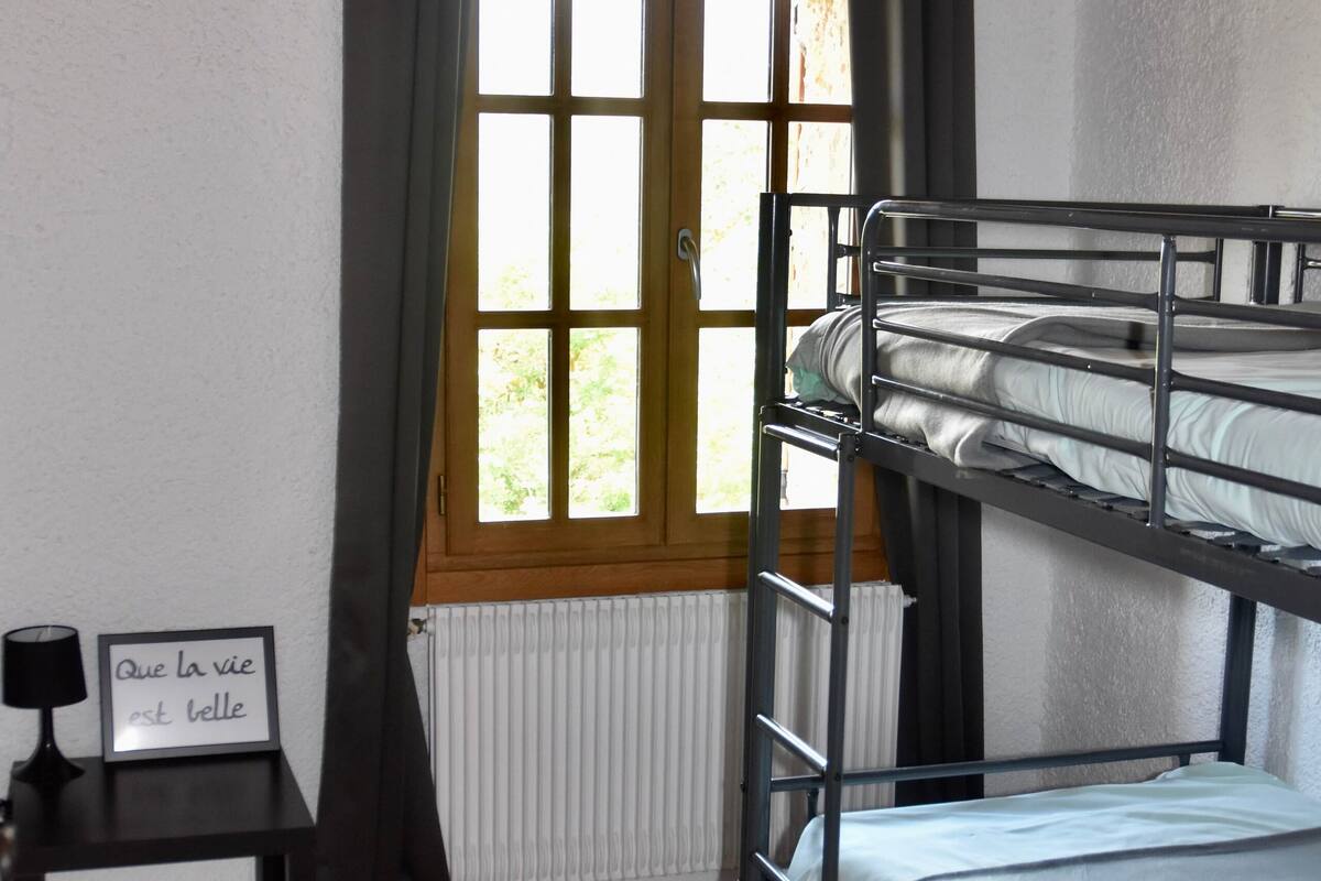 Individueel gedecoreerd, individueel gemeubileerd, gratis babybedden