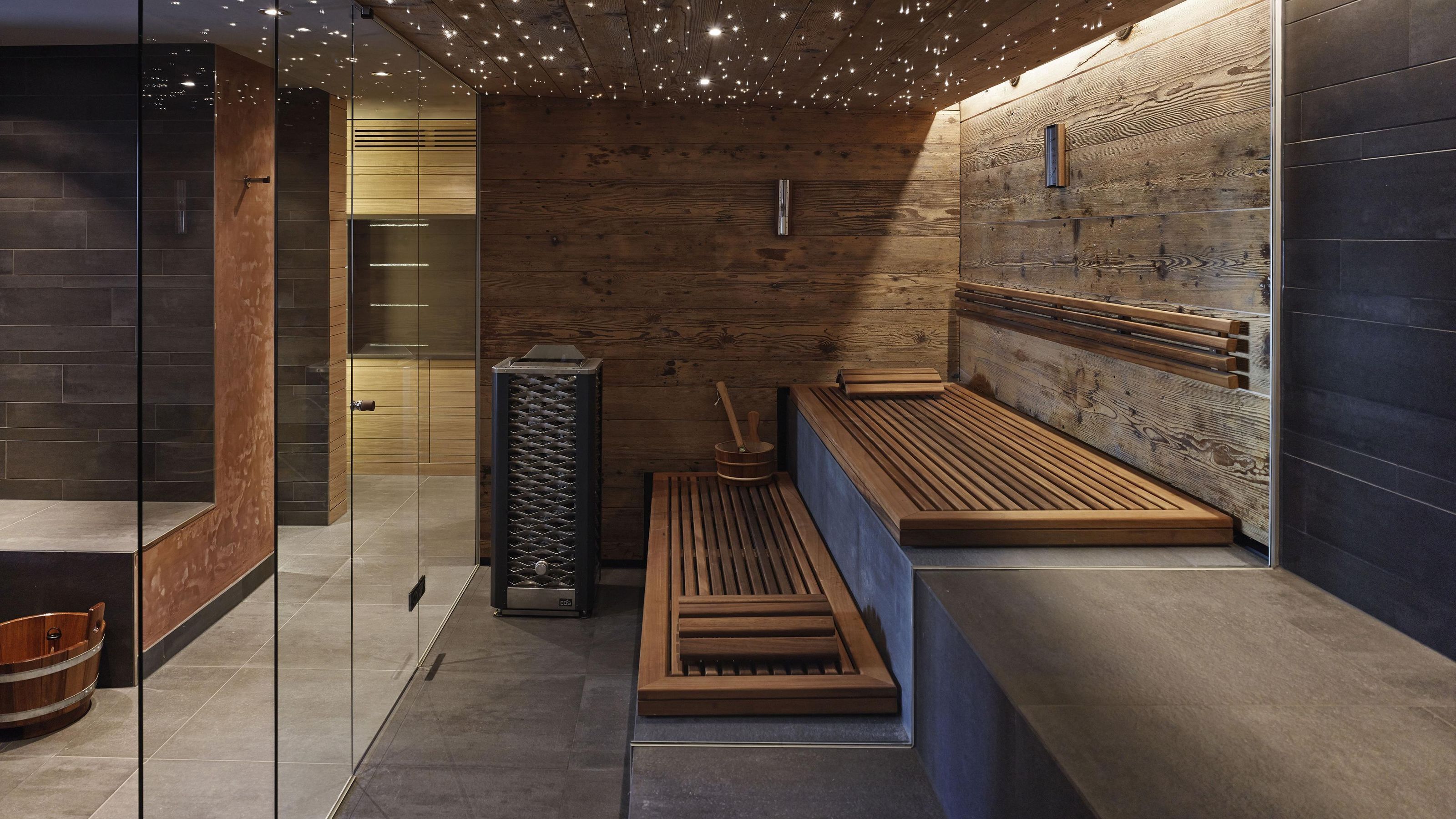 hot tub, steam room