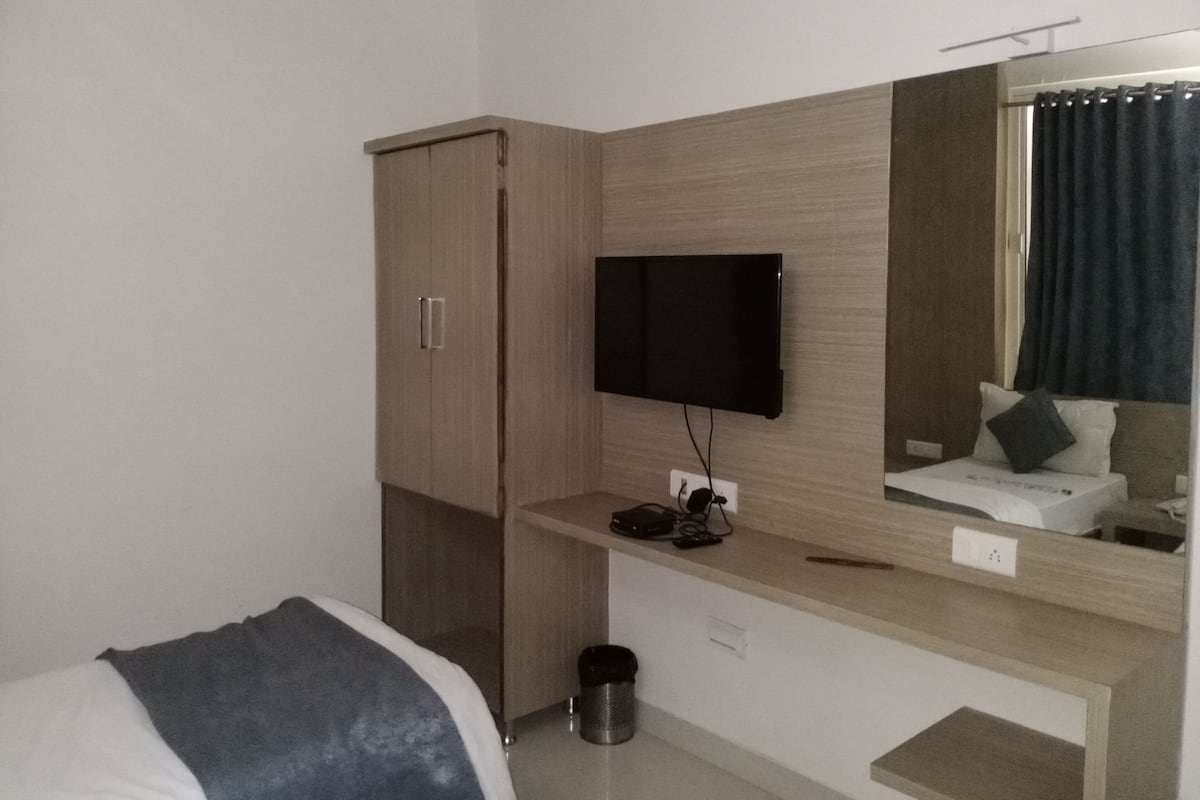 Classic Room | Television