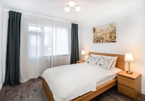 City appartement, 2 slaapkamers | 2 slaapkamers, een laptopwerkplek, gratis wifi, beddengoed