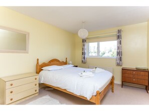 2 bedrooms, iron/ironing board, free WiFi, bed sheets - Beautiful Terraced City House in Central Cambridge (Cambridge)