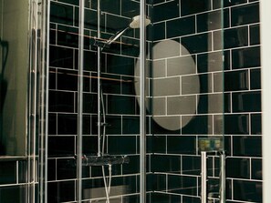Shower, towels