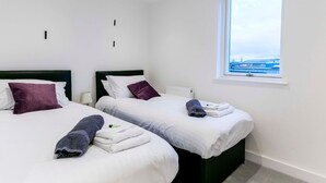Unclassified image, 2 of 22, button - New-built Rooftop Penthouse for 7 (Cambridge)