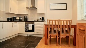 Unclassified image, 3 of 16, button - Modern & Stylish Flat in Islington - Sleeps 4 (London)