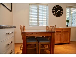 Apartment (2 Bedrooms) | Private kitchen - Modern & Stylish Flat in Islington - Sleeps 4 (London)