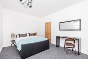 House (2 Bedrooms) | 2 bedrooms, free WiFi, bed sheets - Beautiful Riverside Walk to York Centre in 15mins! (York)