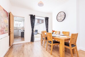 Interior detail - Beautiful Riverside Walk to York Centre in 15mins! (York)
