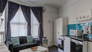 Studio (0 Bedroom) | Wohnzimmer
