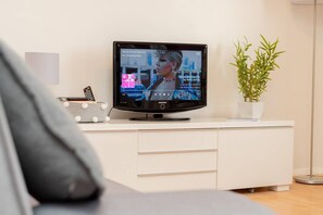 公寓 (1 Bedroom) | 客廳 | 平面電視