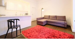 Apartment (1 Bedroom) | Living room - Spacious & Recently Renovated Flat in Paddington (London)