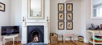 Elegant and Charming 2 Bedroom Home in Cambridge