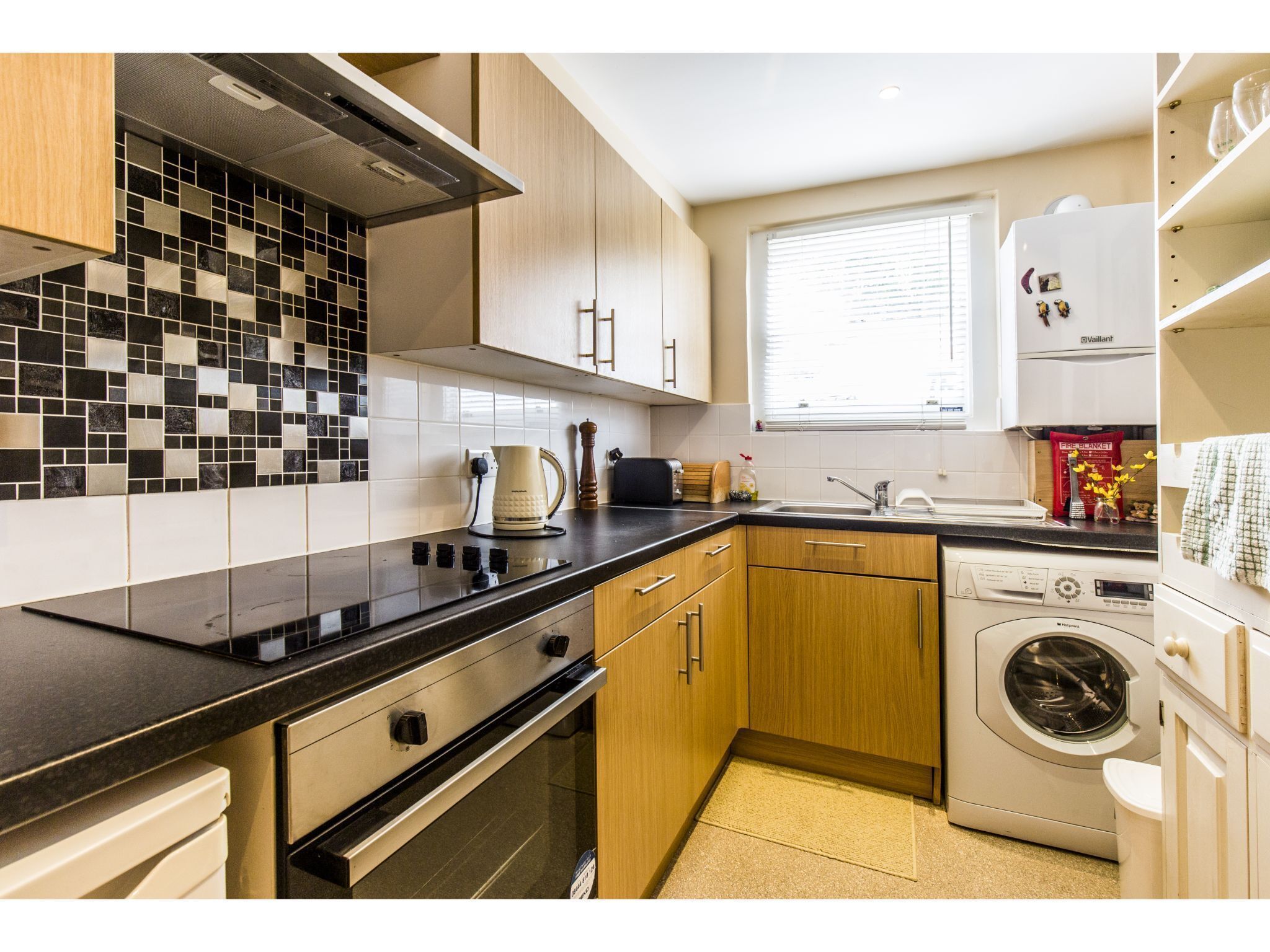 Oven, cookware/dishes/utensils