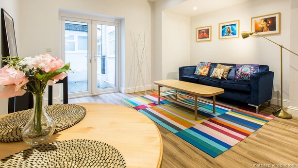 TV, DVD player - Fabulous Brand new 2bdr Flat in Central Brighton (Brighton)