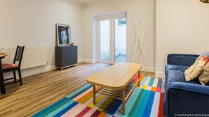 TV, DVD player - Fabulous Brand new 2bdr Flat in Central Brighton (Brighton)
