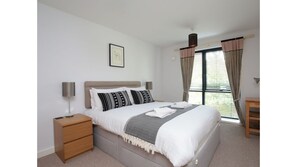 2 bedrooms, iron/ironing board, free WiFi, bed sheets