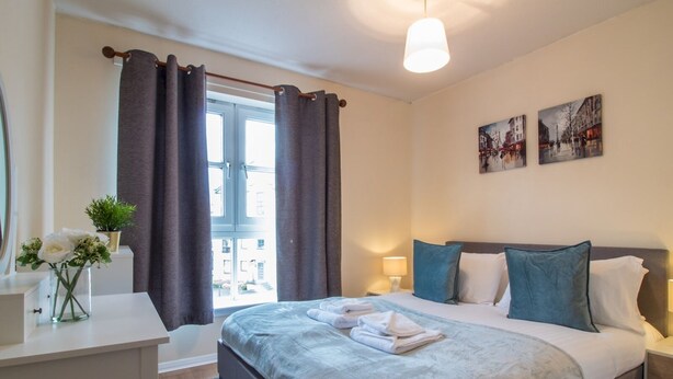 Apartment (2 Bedrooms) - Bright & Tranquil Apartment Close to City Centre (Edinburgh)