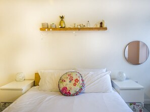 1 chambre, fer et planche à repasser, Wi-Fi gratuit, draps fournis