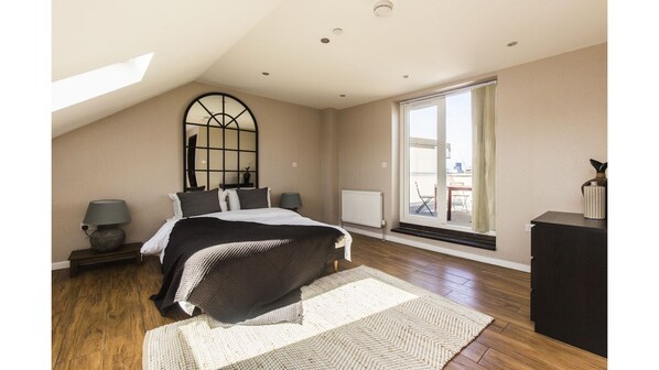 Appartement (2 Bedrooms) | 2 chambres, fer et planche Ă repasser, accĂšs au Wi-Fi (inclus)