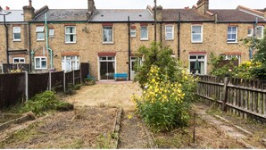 Exterior - Stylish 4 Bedroom House With a Garden (London)