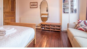 Room - Spacious 2 Bedroom, Dumbarton Road, Free Parking (Glasgow)