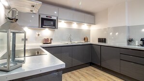 Appartement (2 Bedrooms) | Cuisine privée