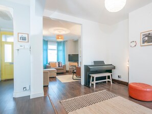 Casa (3 Bedrooms) | 3 quartos, ferros/tábuas de passar roupa, Wi-Fi de cortesia