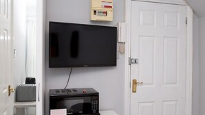 Studio (0 Bedroom)