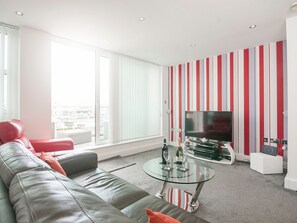Apartment (1 Bedroom) | Living room - Luxury 1 bed Apartment Over Looking Cardiff Bay (Cardiff)