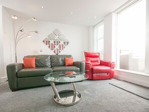Apartment (1 Bedroom) | Living room