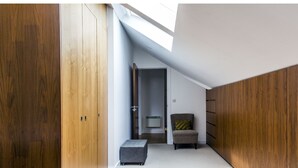 Unclassified image, 5 of 20, button - Bright and Spacious Penthouse in West Ealing (London)