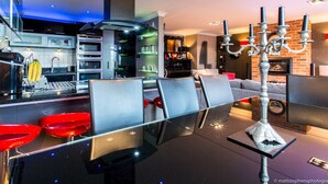 Pool - Luxury 3bdr House W/private Garden&stunning Views (Brighton)