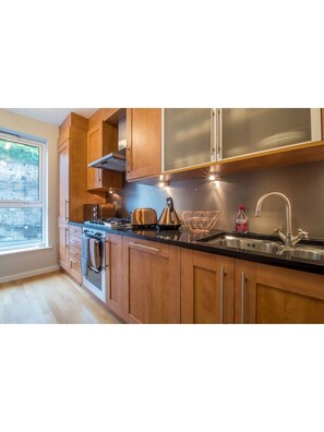 公寓 (1 Bedroom) | 私人厨房 | 冰箱、烤箱、洗碗机、电热水壶