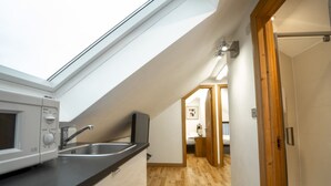 Apartment (2 Bedrooms) | 2 Schlafzimmer, Bügeleisen/Bügelbrett, kostenloses WLAN, Bettwäsche