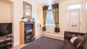 House (2 Bedrooms) - Bright & Comfy Base Sleeps 6 Near Bishopthorpe Rd! (York)