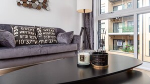 Unclassified image, 4 of 14, button - 204 · Cosy 1 Bed, Central Apartment in Jewellery Quarter (Birmingham)