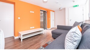 Unclassified image, 3 of 17, button - Beautiful, Top-spec apt for up to 4 in York Centre (York)