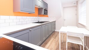 Unclassified image, 5 of 17, button - Beautiful, Top-spec apt for up to 4 in York Centre (York)