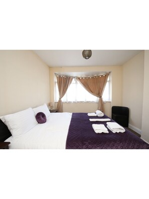 4 Schlafzimmer, Bügeleisen/Bügelbrett, kostenloses WLAN, Bettwäsche