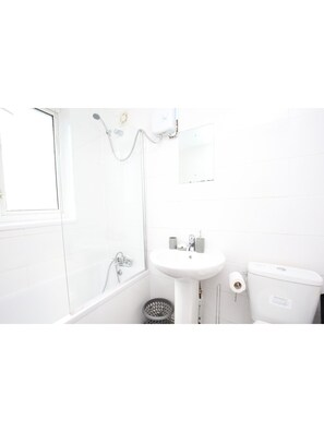 Bathroom - Lovely Family Home for 7 - Oxford (Oxford)