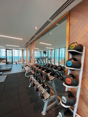 Fitness facility - Beautiful, Modern and Elegant Flat With a View (London)