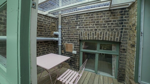 Unclassified image, 1 of 26, button - Lovely English House Near Greenwich Town Centre (London)