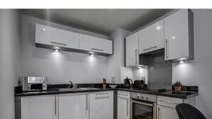 Apartment (1 Bedroom) | Private kitchen - Lovely and Comfy Flat in Quays/mediacityuk (Salford)