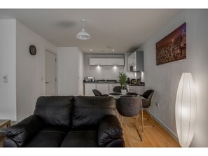 Apartment (1 Bedroom) | Living room | TV - Lovely and Comfy Flat in Quays/mediacityuk (Salford)
