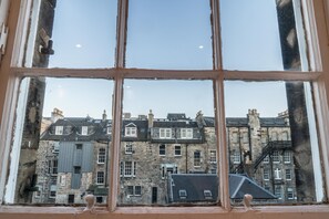 الإطلالة من المنشأة